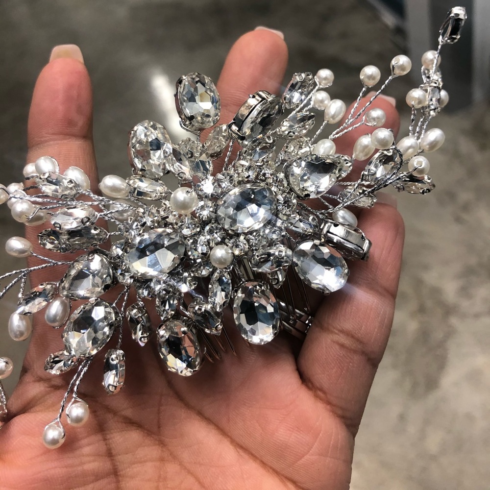 Rhinestone hair comb